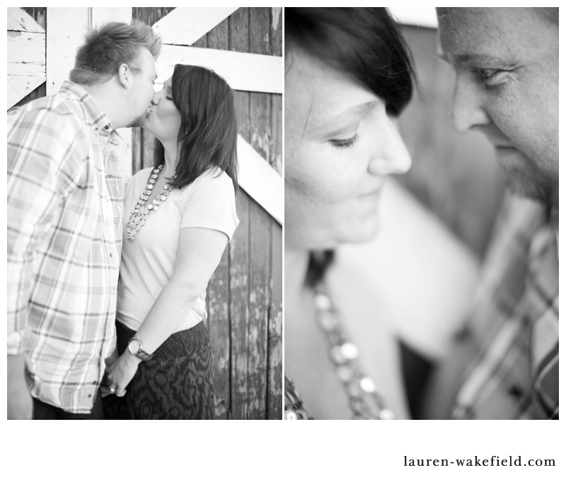 Barn engagement photos, st. charles, Chicago wedding photographer, field engagement photos, chicago engagement photographer