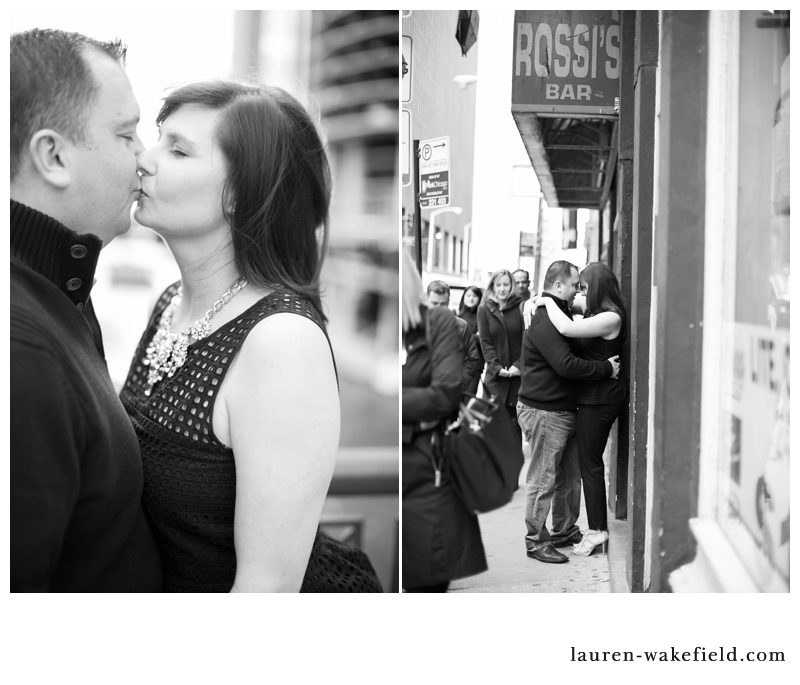 chicago engagement photographer, chicago wedding photographer, chicago engagement photos, downtown chicago engagement photos_002